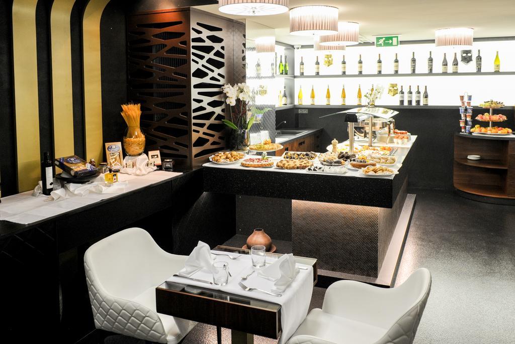 Myo Hotel Mysterius Prague Ngoại thất bức ảnh